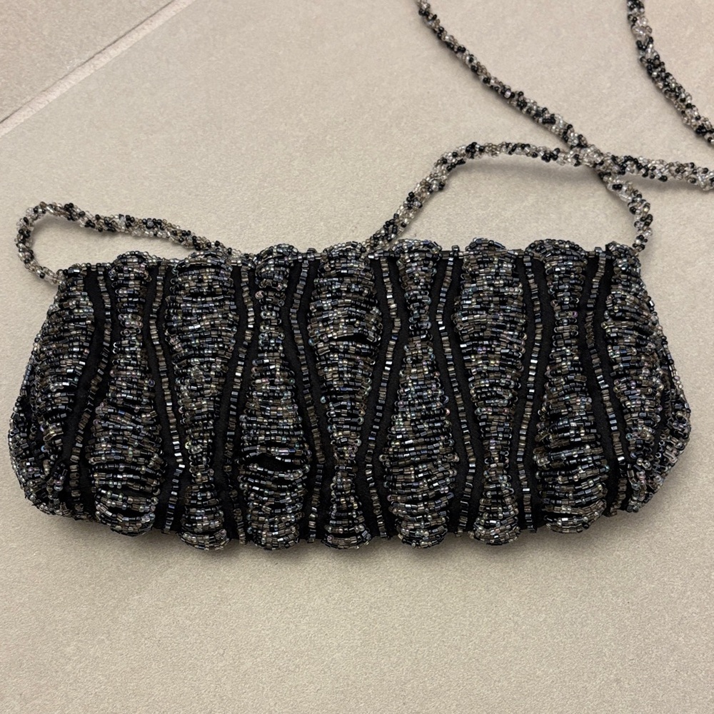 👜 Valerie Stevens Vintage 90s Beaded Crossbody Bag – Long Strap Evening Purse - Picture 6 of 11
